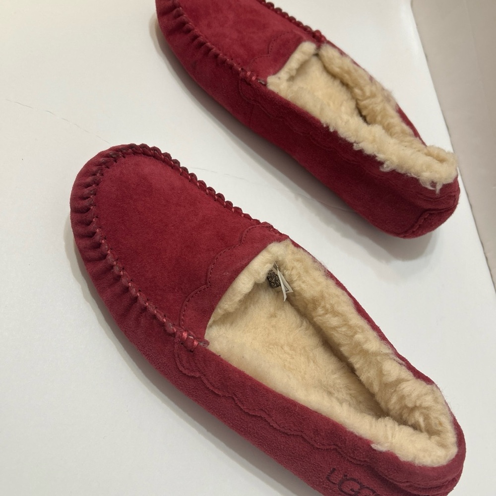 UGG Raspberry Color Suede Women's Moccasins - Picture 4 of 16
